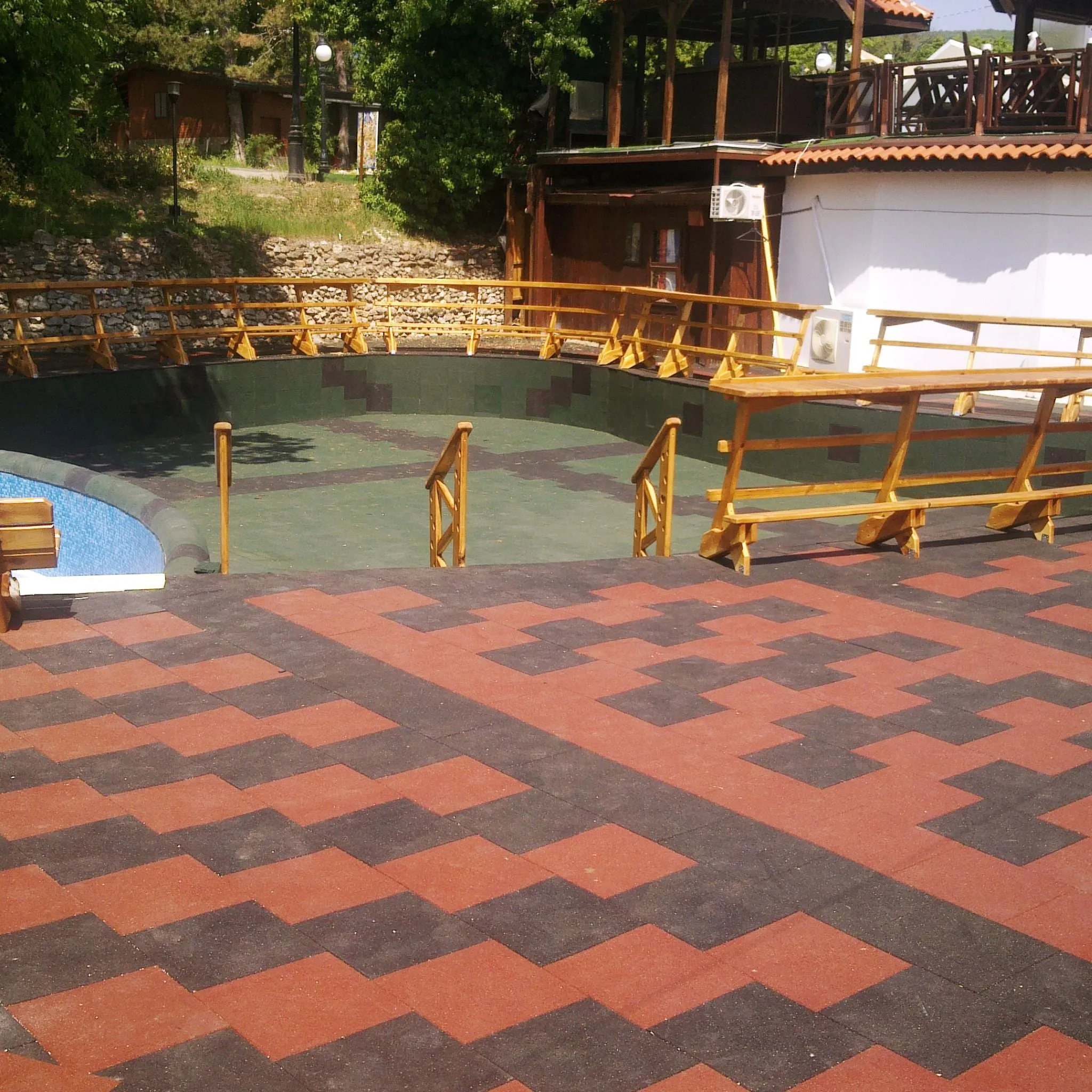 Cannons UK 50cm x 50cm x 40mm Rubber Playground Tiles (bulk discounts available)